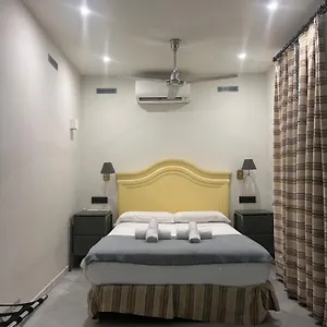 Homestay Turistic Sevillanos Sl, Seville